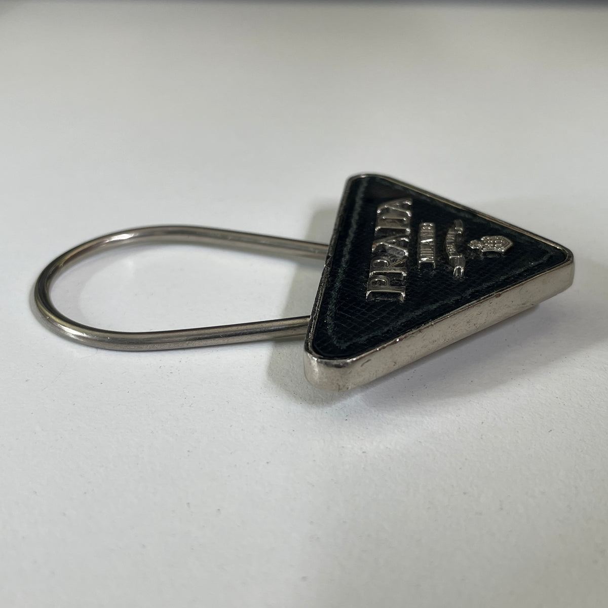 Prada - Portachiavi Metallo Logo Triangolo Pelle Nera (+ scatola)