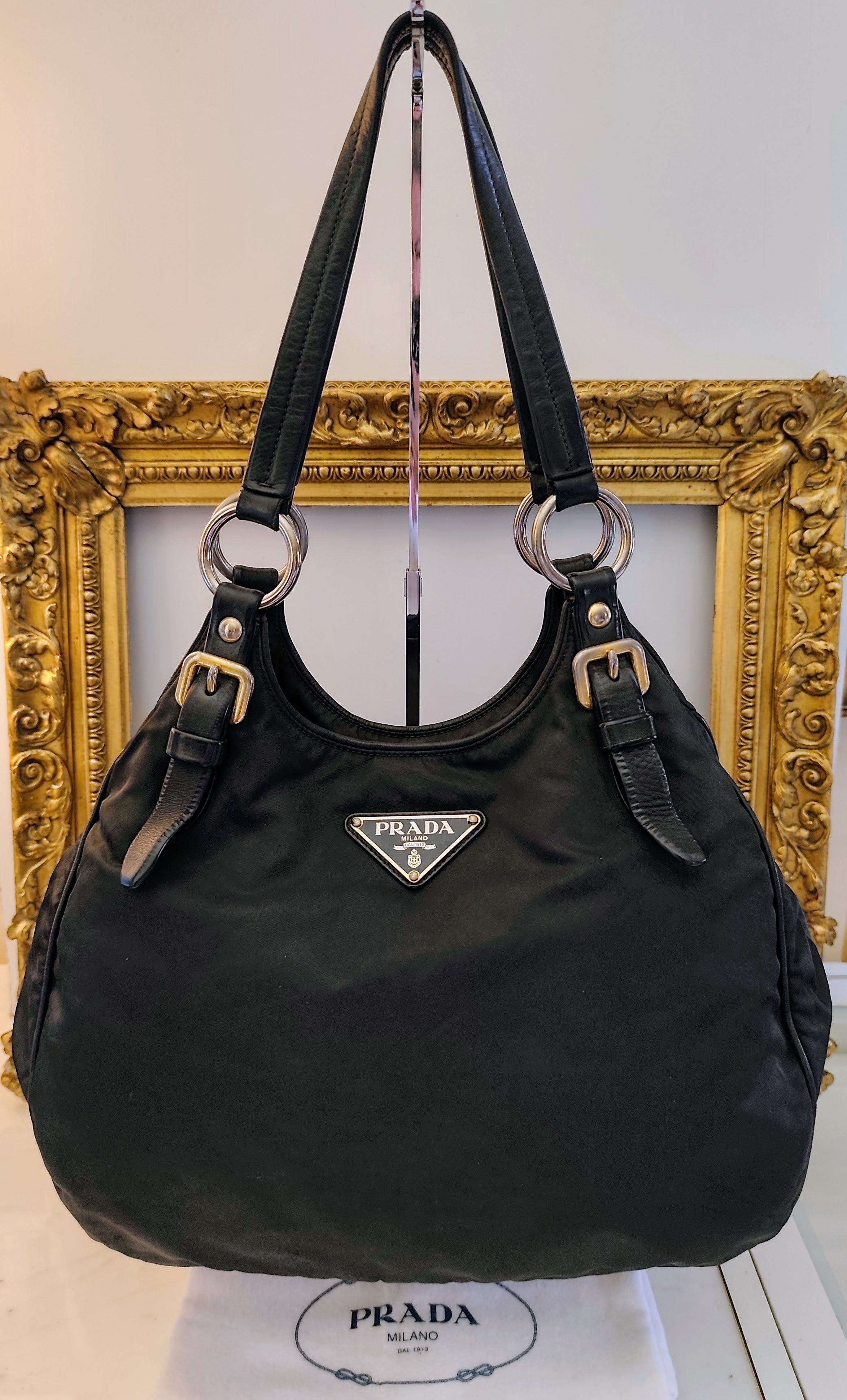 Prada - Borsa Hobo Shopper Re-Nylon Nero e Pelle Espandibile