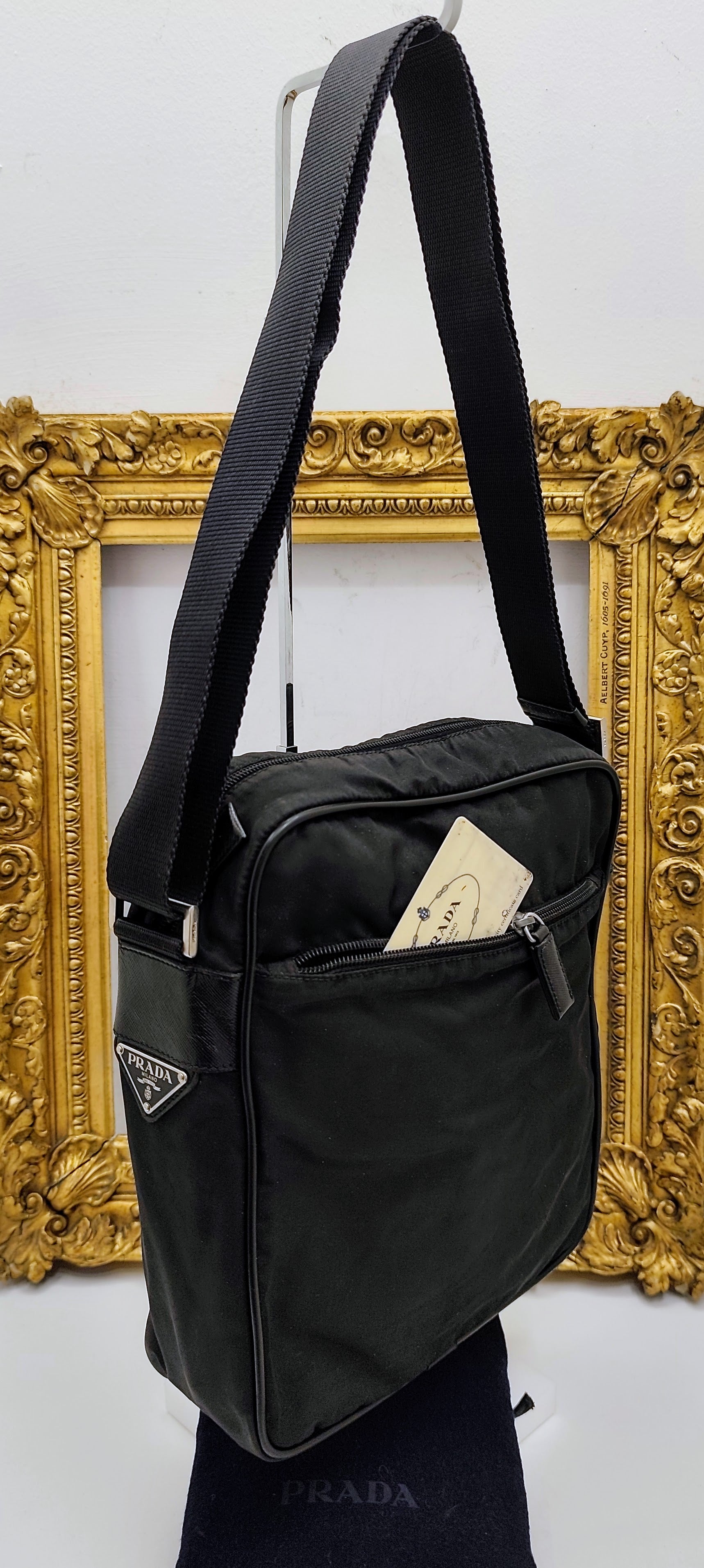 Prada – Borsello Unisex Nylon Nero con Tracolla